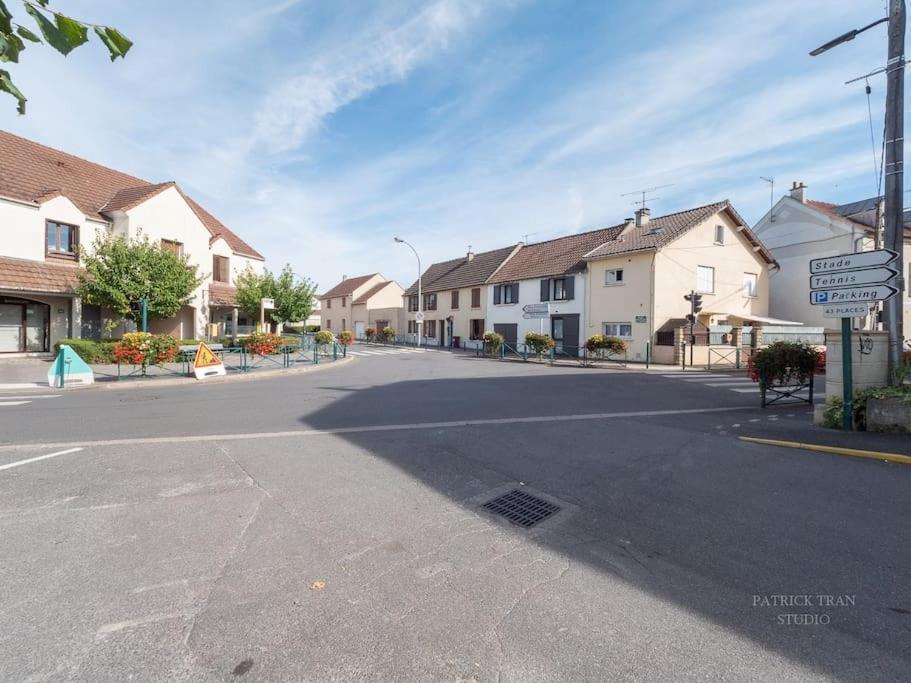 Appartement 7 Personnes Pres De Disney & Paris Chanteloup-en-Brie Kültér fotó